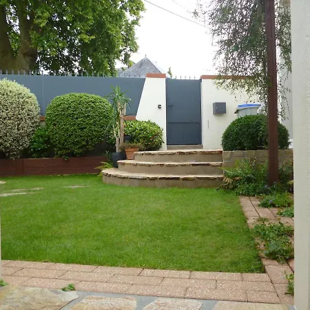 Dom wakacyjny Maison Avec Jardin Clos La Beaujoire